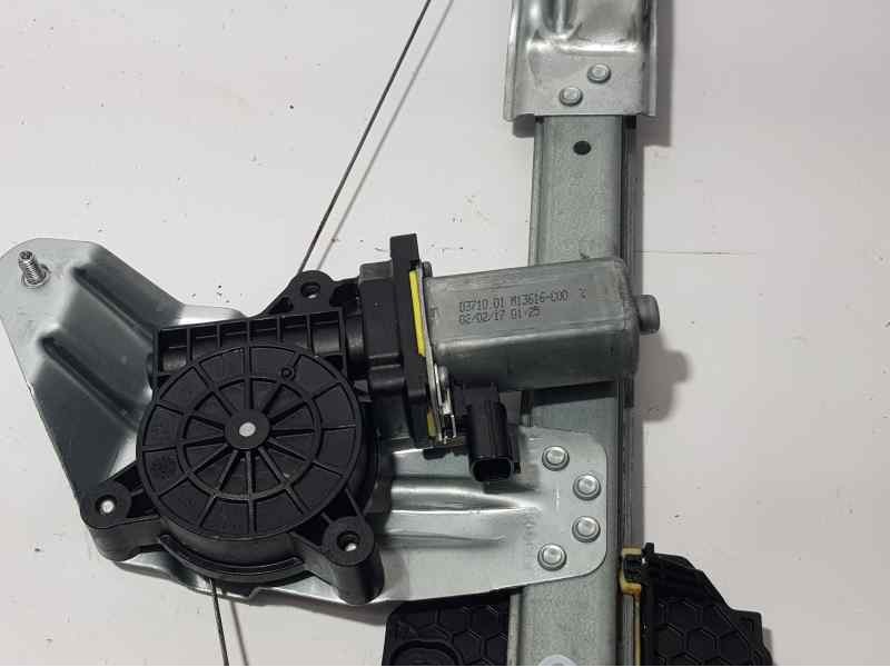 Recambio de elevalunas delantero derecho para dacia sandero sl trotamundos referencia OEM IAM D371001M13616C00  ELECTRICO 2 PINS