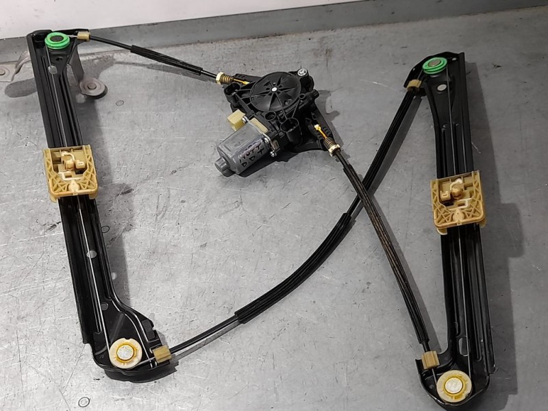 Recambio de elevalunas delantero derecho para volkswagen golf vii lim. advance bluemotion referencia OEM IAM 5G4837462G C0353310