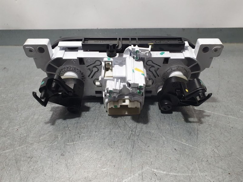 Recambio de mando calefaccion / aire acondicionado para dacia sandero sl trotamundos referencia OEM IAM 275101406R  