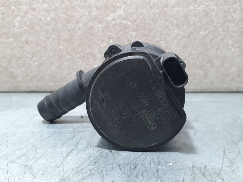 Recambio de bomba agua adicional para ford focus turnier active referencia OEM IAM JX618B552AB 0392023266S 