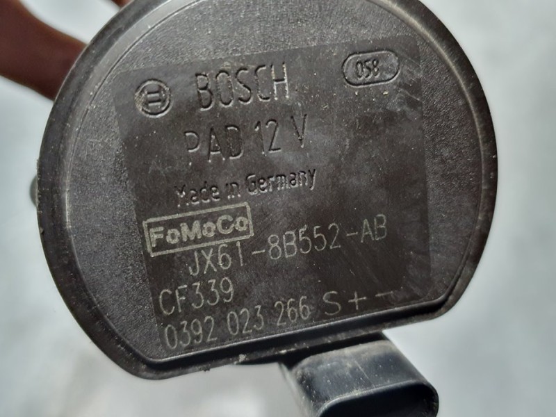 Recambio de bomba agua adicional para ford focus turnier active referencia OEM IAM JX618B552AB 0392023266S 