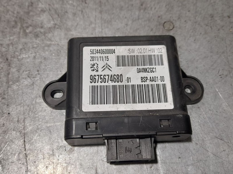 Recambio de modulo electronico para citroën c-zero high line referencia OEM IAM 9675674680  