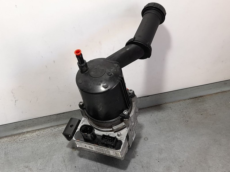 Recambio de bomba direccion electrica para citroën c4 berlina collection referencia OEM IAM 9686925480  