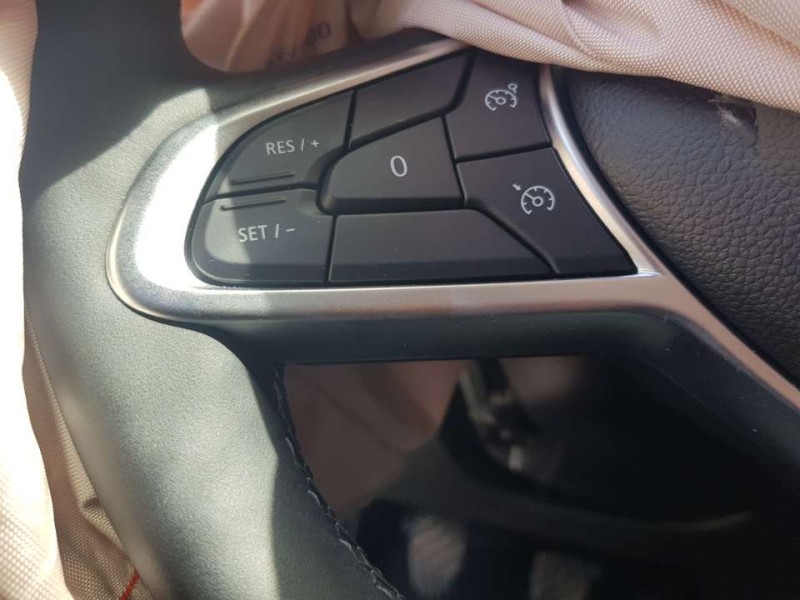 Recambio de volante para mitsubishi colt 100t motion referencia OEM IAM   