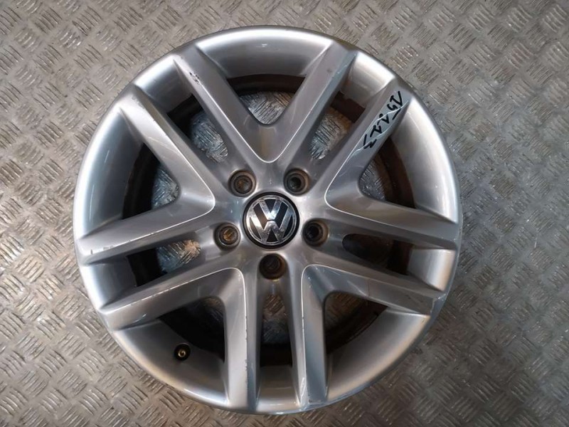 Recambio de juego llantas aluminio para volkswagen tiguan (5n1) advance referencia OEM IAM 65X16 5 TORN ET 33 ALUMINIO 