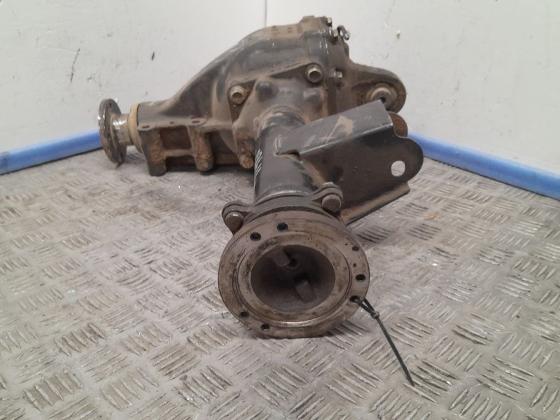 Recambio de diferencial delantero para nissan terrano/terrano.ii (r20) elegance referencia OEM IAM 38511G23007  