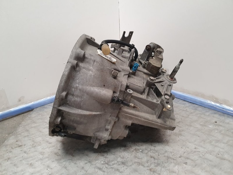 Recambio de caja cambios para renault megane ii berlina 3p gt referencia OEM IAM ND0009 A000871 6VELOCIDADES