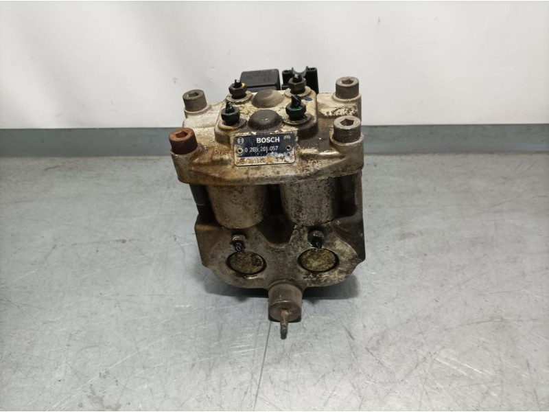 Recambio de abs para peugeot 605 srdt referencia OEM IAM 265201057  BOSCH