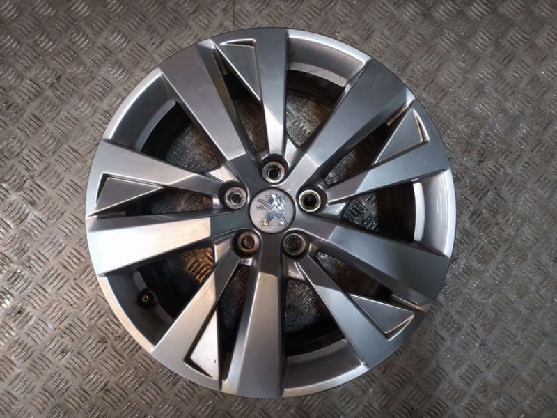 Recambio de juego llantas aluminio para peugeot 3008 active referencia OEM IAM 7X17 5 TORN ET 42 ALUMINIO 