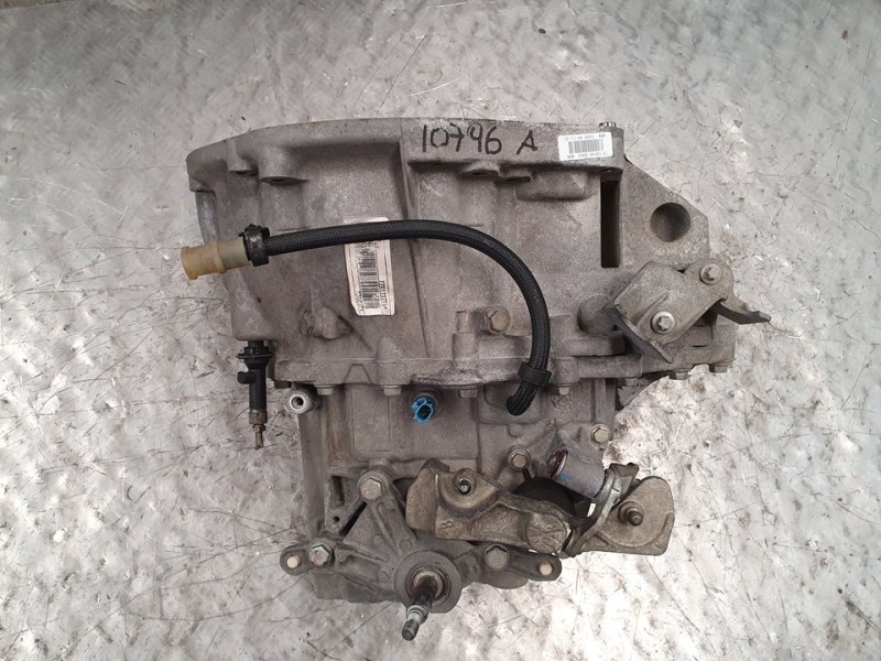 Recambio de caja cambios para renault megane ii berlina 3p gt referencia OEM IAM ND0009 A000871 6VELOCIDADES