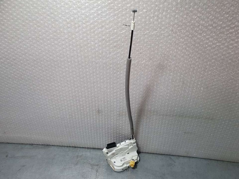Recambio de cerradura puerta trasera derecha para mg zs 1.5 vti referencia OEM IAM 10845783  4 PINES
