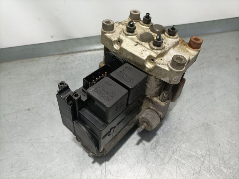 Recambio de abs para peugeot 605 srdt referencia OEM IAM 265201057  BOSCH
