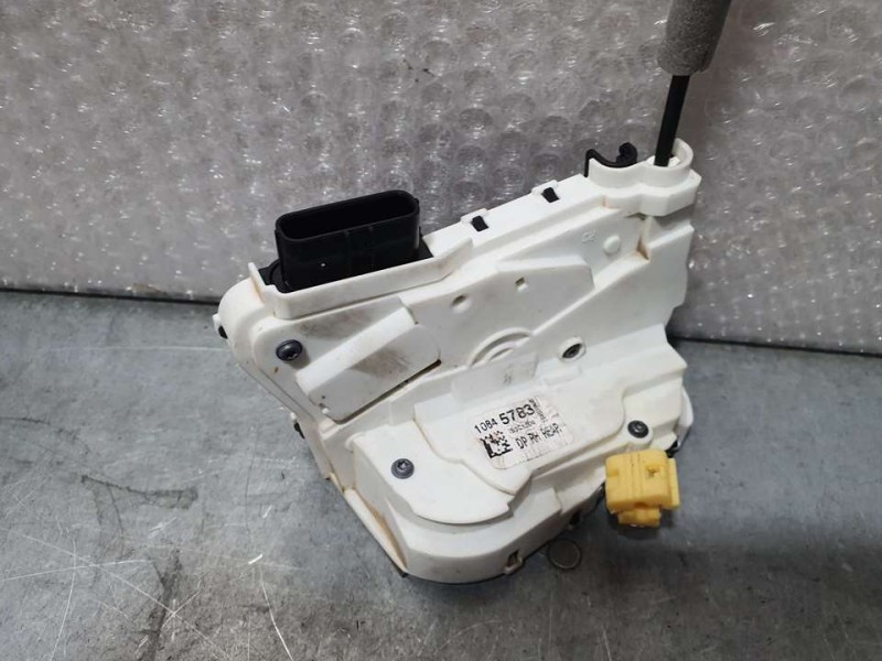 Recambio de cerradura puerta trasera derecha para mg zs 1.5 vti referencia OEM IAM 10845783  4 PINES