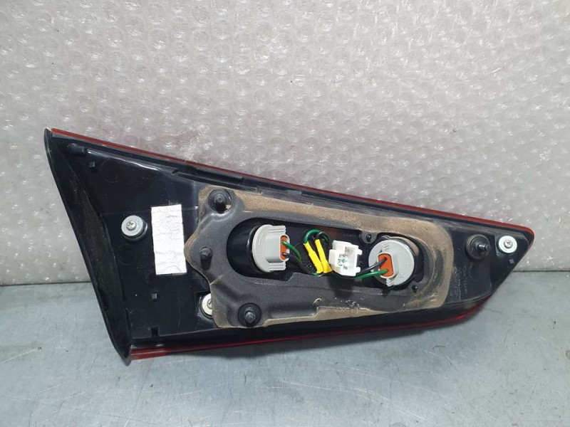 Recambio de piloto trasero derecho para hyundai i20 active link referencia OEM IAM 92404C8000 02067599900010 MAKO AL INTERIOR