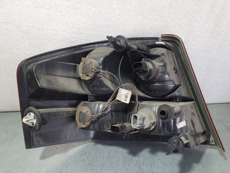 Recambio de piloto trasero derecho para dodge avenger se referencia OEM IAM 2647490  