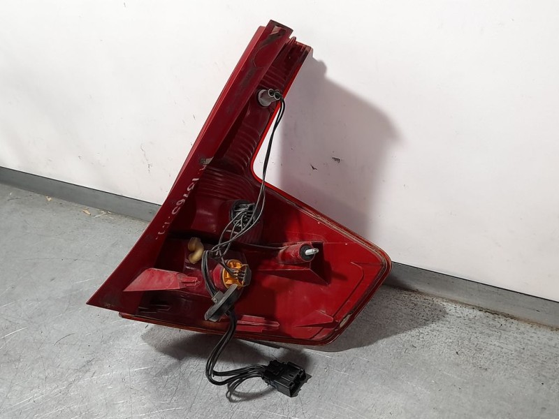 Recambio de piloto trasero izquierdo para citroën c4 berlina collection referencia OEM IAM 6350T8  