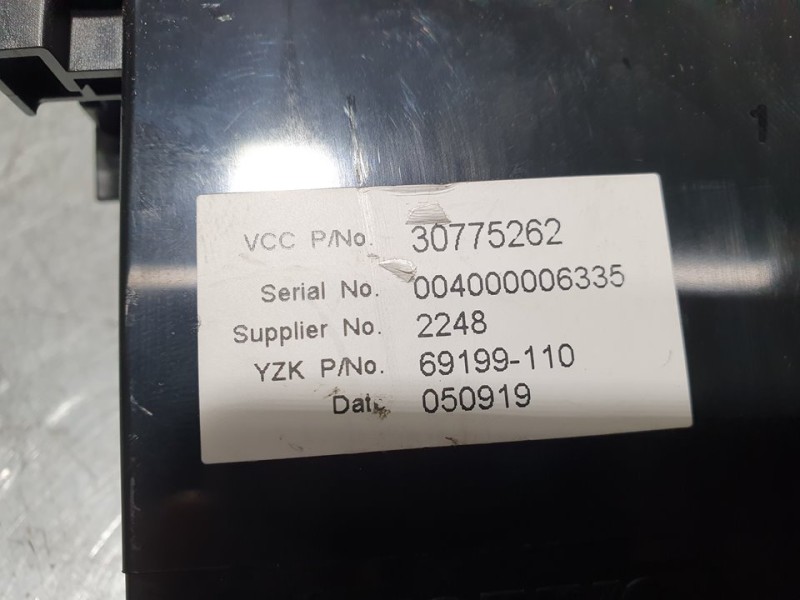 Recambio de pantalla multifuncion para volvo c70 cabriolet 2.4 momentum (103kw) referencia OEM IAM 30775262  