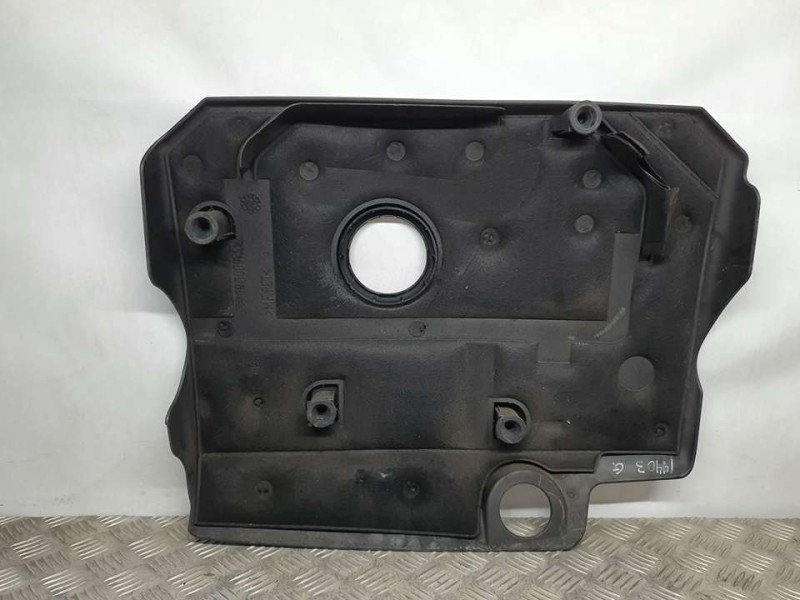 Recambio de tapa motor para dodge avenger se referencia OEM IAM SIN REF  
