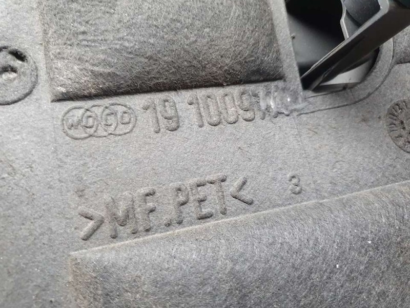 Recambio de tapa motor para dodge avenger se referencia OEM IAM SIN REF  