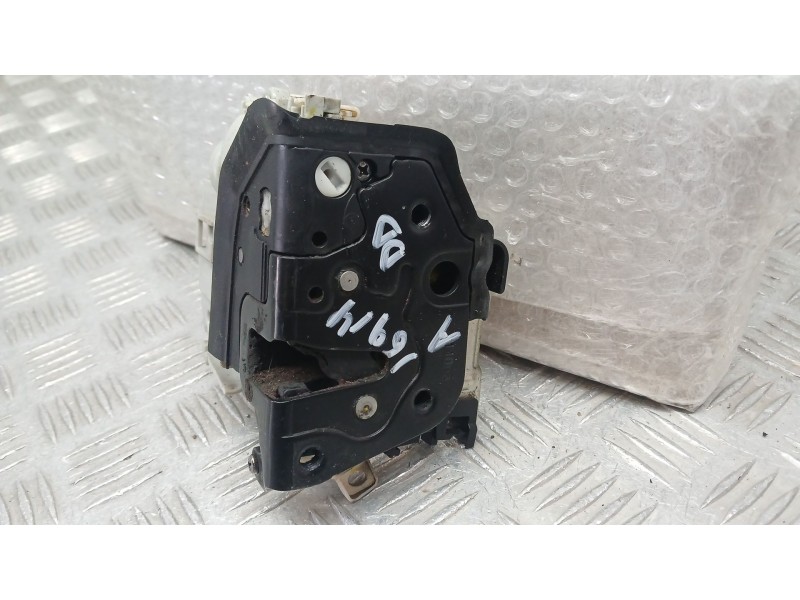 Recambio de cerradura puerta delantera derecha para audi a1 sportback (8xa, 8xf) 1.6 tdi referencia OEM IAM 8X1837016  