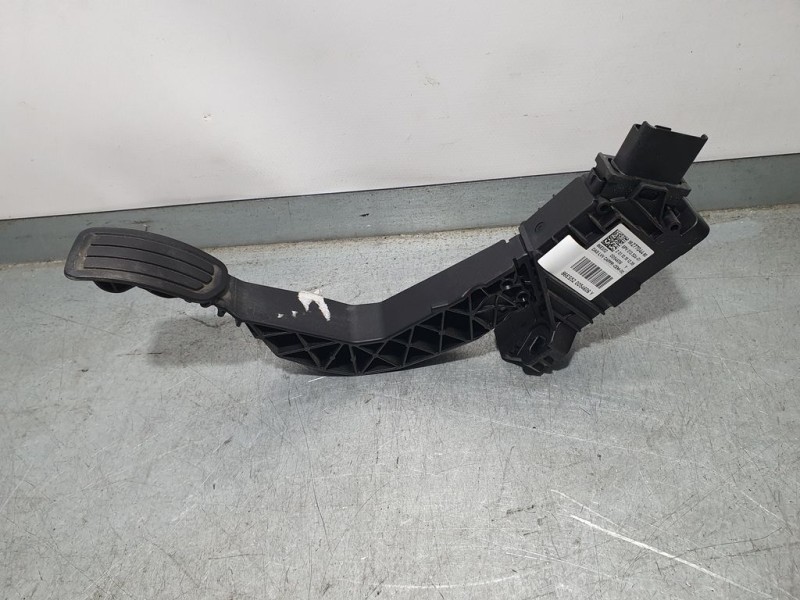 Recambio de potenciometro pedal para peugeot 208 (p2) active referencia OEM IAM 9827704480 6PV01352401 