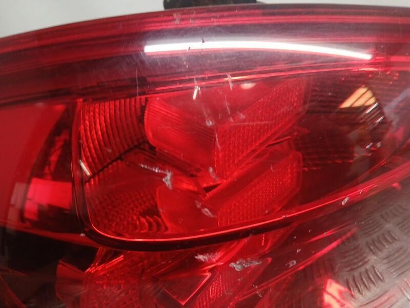 Recambio de piloto trasero izquierdo para audi a3 (8p) 2.0 tdi s line (103kw) referencia OEM IAM 8P3945095 TOCADO 