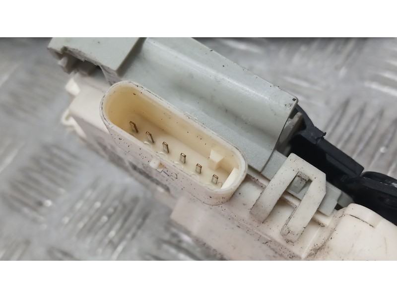 Recambio de cerradura puerta delantera derecha para audi a1 sportback (8xa, 8xf) 1.6 tdi referencia OEM IAM 8X1837016  