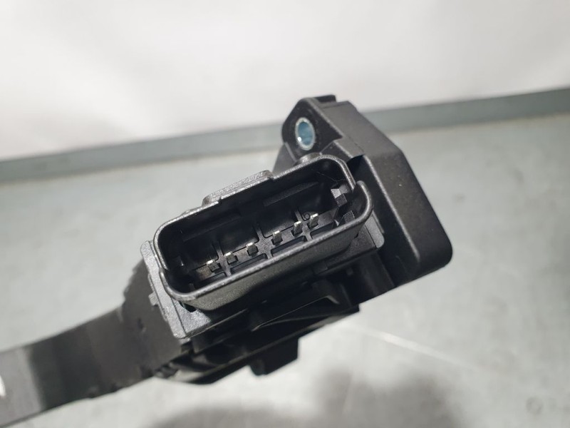 Recambio de potenciometro pedal para peugeot 208 (p2) active referencia OEM IAM 9827704480 6PV01352401 