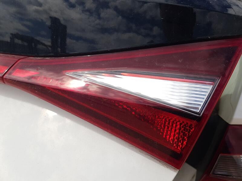 Recambio de piloto trasero derecho interior para hyundai i20 iii (bc3, bi3) 1.0 t-gdi referencia OEM IAM 92404Q0000  