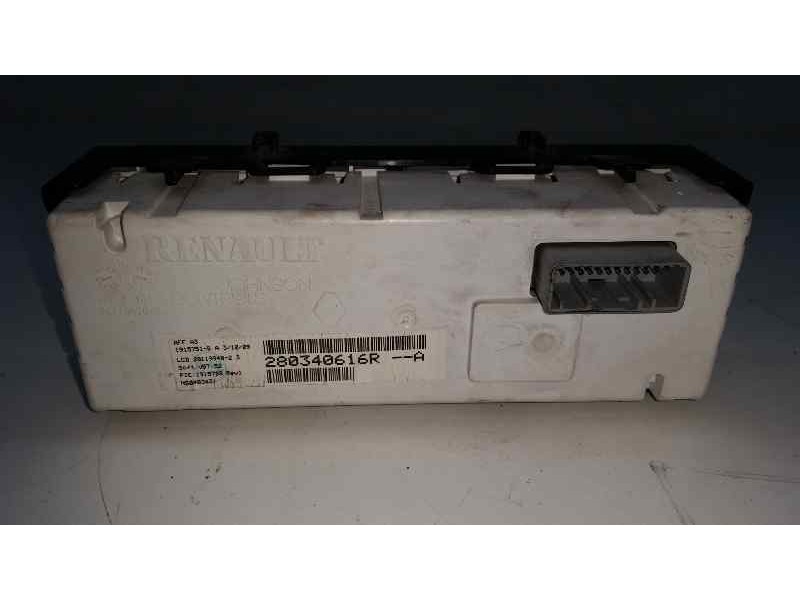 Recambio de pantalla multifuncion para renault megane iii coupe dynamique referencia OEM IAM 1915751S 280340616R JOHNSON CONTROL