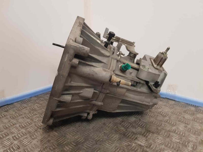 Recambio de caja cambios para nissan juke (f15) acenta referencia OEM IAM TL4143 S088131 6VELOCIDADES