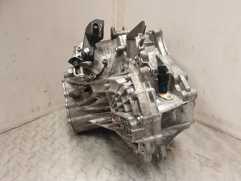 Recambio de caja cambios para chevrolet lacetti sx referencia OEM IAM BW3261 BF030175 5VELOCIDADES