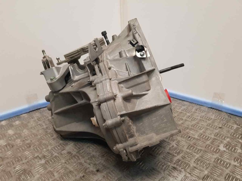 Recambio de caja cambios para nissan juke (f15) acenta referencia OEM IAM TL4143 S088131 6VELOCIDADES