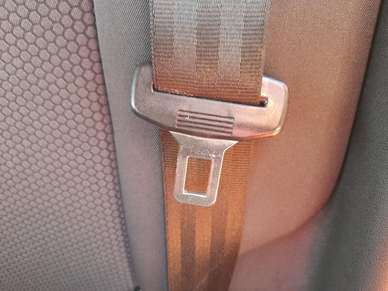 Recambio de cinturon seguridad trasero izquierdo para audi a1 sportback (8xa, 8xf) 1.6 tdi referencia OEM IAM 8X0857805DV04  
