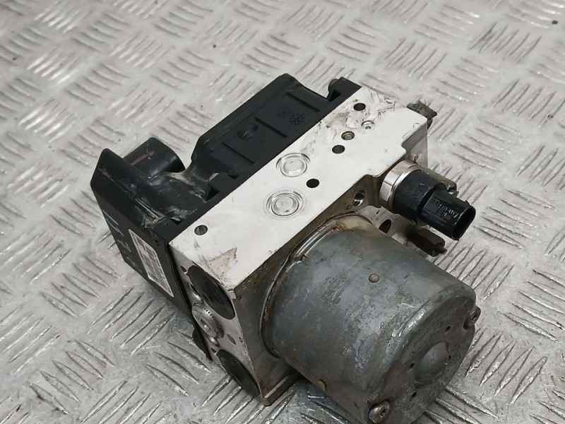 Recambio de abs para toyota corolla verso (r1) 1.8 luna referencia OEM IAM 440540F010 0265225284 BOSCH