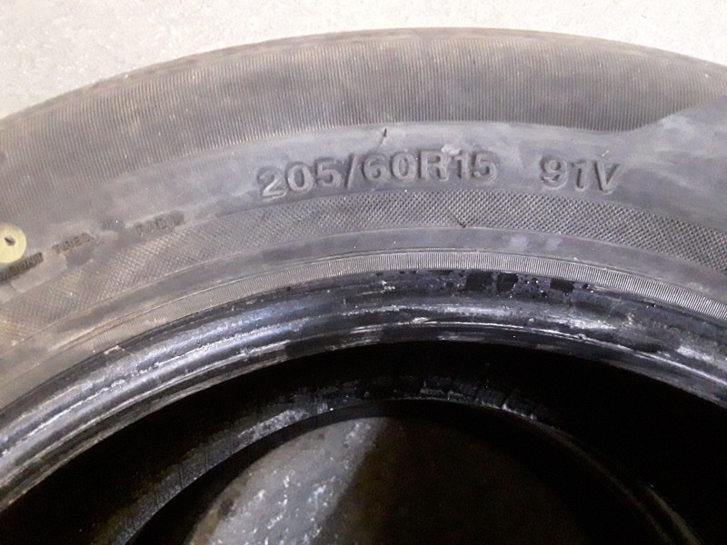 Recambio de neumatico pareja para neumaticos reutilizados - referencia OEM IAM 205601591V ZTYRE 205/60/15/91V