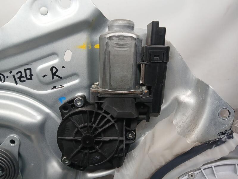 Recambio de elevalunas delantero izquierdo para kia sportage x-tech 4x2 referencia OEM IAM 82470-3U120  ELECTRICO 6 PINS