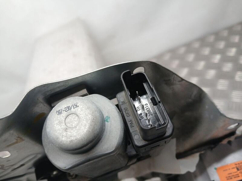 Recambio de elevalunas delantero izquierdo para kia sportage x-tech 4x2 referencia OEM IAM 82470-3U120  ELECTRICO 6 PINS