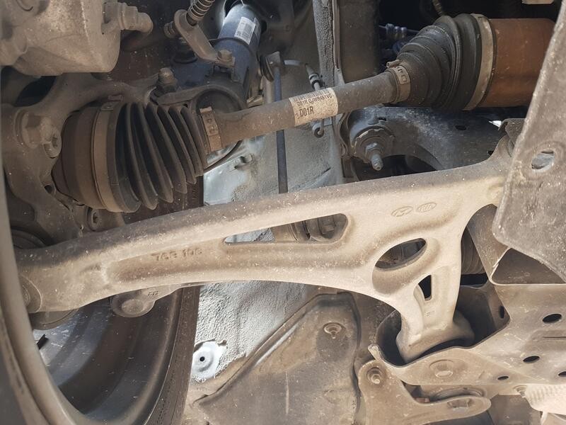 Recambio de brazo suspension inferior delantero derecho para kia niro i (de) 1.6 gdi hybrid referencia OEM IAM 54501G2100  