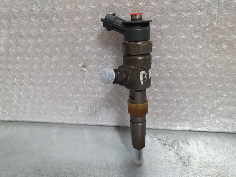 Recambio de inyector para citroën c3 1.6 blue-hdi fap referencia OEM IAM 027766 0445110566 BOSCH