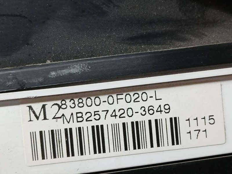 Recambio de cuadro instrumentos para toyota corolla verso (r1) 1.8 luna referencia OEM IAM 838000F020L MB2574203649 DENSO