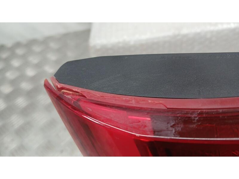 Recambio de piloto trasero derecho interior para kia sportage x-tech 4x2 referencia OEM IAM 924063W610 TOCADO VER FOTO 