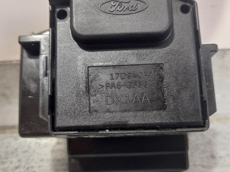 Recambio de mando intermitentes para ford kuga (cbv) trend referencia OEM IAM 17D9402  