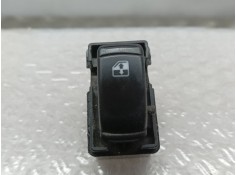 MANDO ELEVALUNAS DELANTERO DERECHO 821W04790 