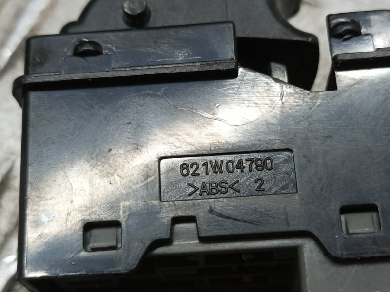 Recambio de mando elevalunas trasero derecho para chevrolet lacetti sx referencia OEM IAM 621W04790  