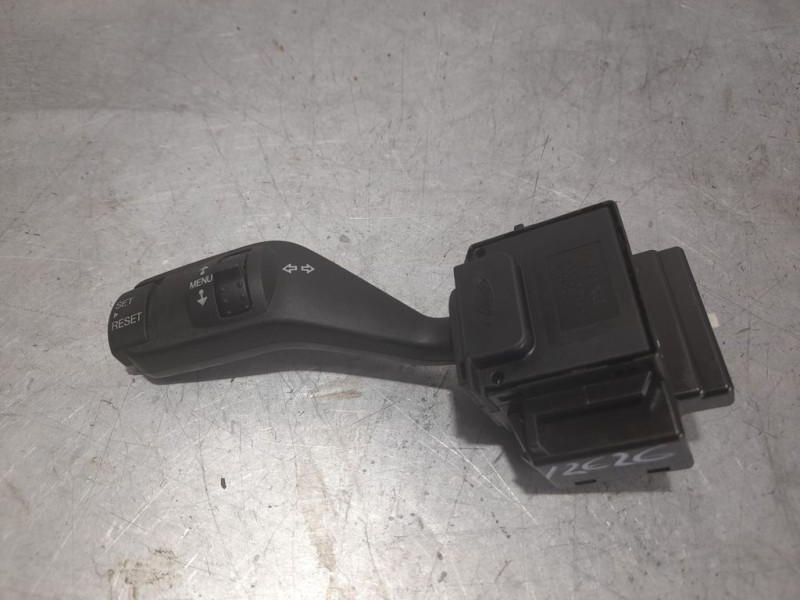 Recambio de mando intermitentes para ford kuga (cbv) trend referencia OEM IAM 17D9404  