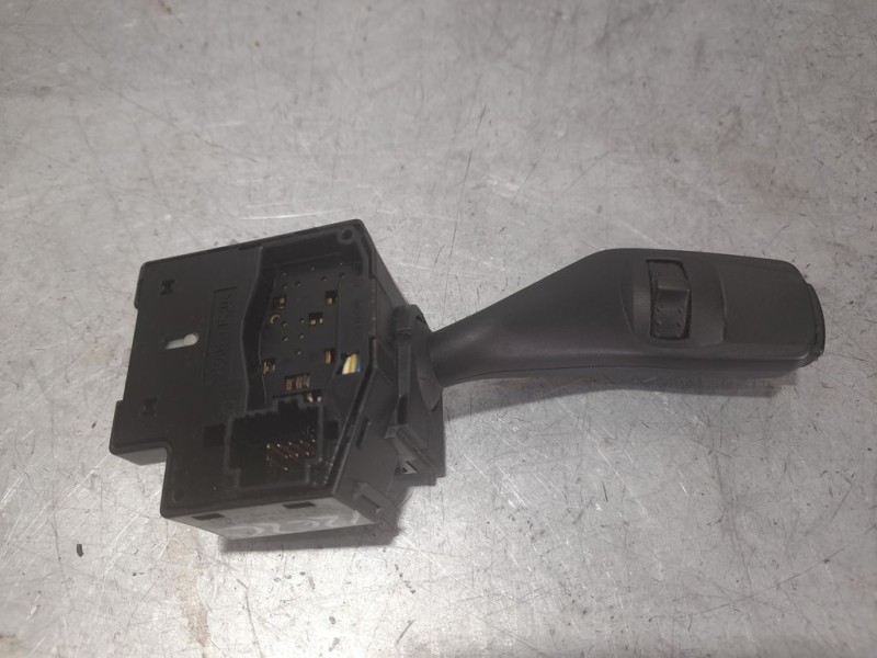 Recambio de mando intermitentes para ford kuga (cbv) trend referencia OEM IAM 17D9404  