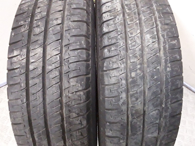Recambio de neumatico pareja para neumaticos reutilizados - referencia OEM IAM 2157015C-109-107S MICHELIN 215/70/15C-109-107S