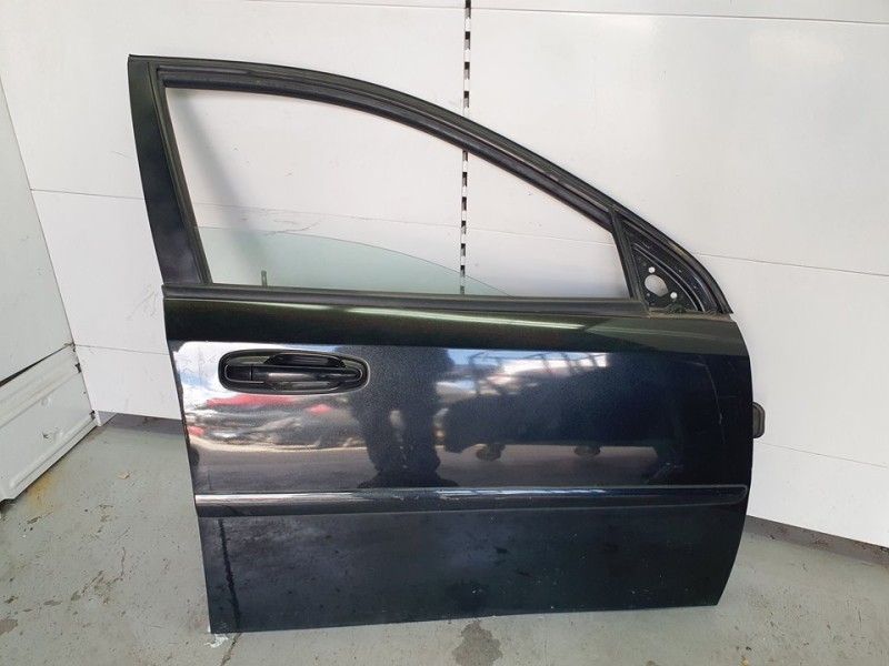 Recambio de puerta delantera derecha para chevrolet lacetti sx referencia OEM IAM 96547852  