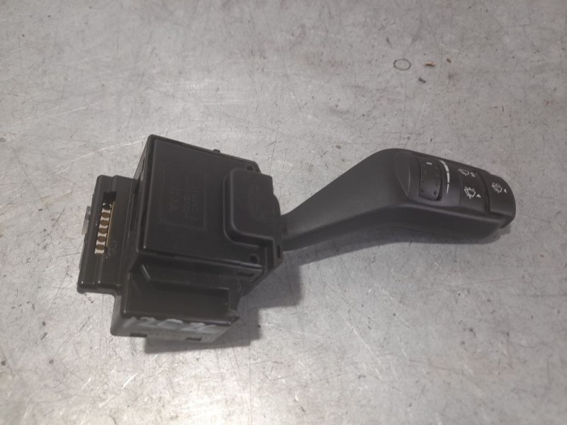 Recambio de mando limpia para ford kuga (cbv) trend referencia OEM IAM 17D940  